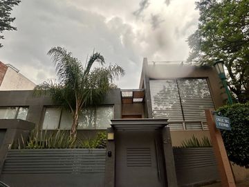 CASA FRACCIONAMIENTO (cerca Lienzo Charro Pedregal)