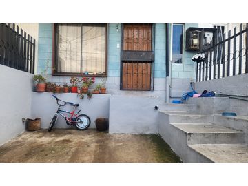 VENTA CASA JUNTO AL MEGAKYWI ELOY ALFARO