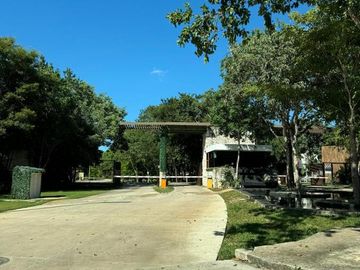 LOTE DE USO MIXTO COMERCIAL EN ZONA SEGURA EN CANCUN