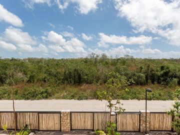 DEPARTAMENTO ROOF EN VENTA UBICADO EN TULUM, A 10 MIN DEL MAR CARIBE