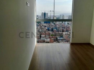 AMPLIO DEPARTAMENTO DE 3 DORMITORIOS EN ZONA CÉNTRICA DE SURQUILLO