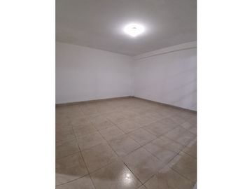 Se vende en Ocasión Dpto. Primer piso con cochera San Martin de Porres