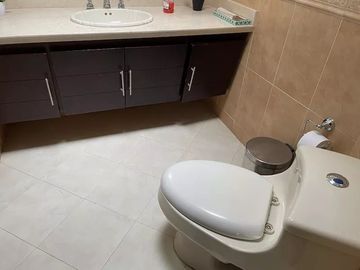 CASA en VENTA en JARDÍNES DEL SUR
