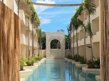 DEPARTAMENTO EN VENTA EN TULUM, ALBERCA, AMUEBLADO Y EQUIPADO, GYM, PET FRIENDLY