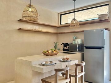 DEPARTAMENTO EN VENTA EN TULUM, ALBERCA, AMUEBLADO Y EQUIPADO, GYM, PET FRIENDLY