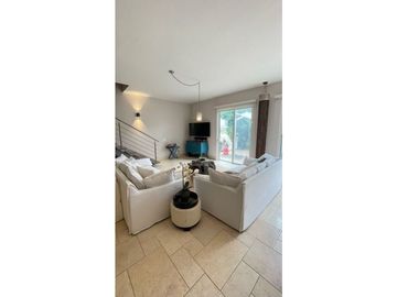 SE VENDE APARTAMENTO PLANTA BAJA CON PISCINA,  EN BUENAVENTURA