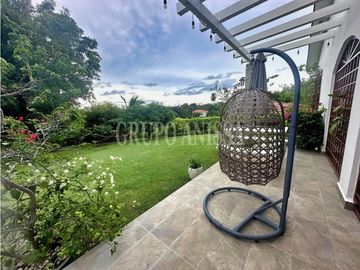 Se Vende hermosa Casa en Hacienda Pacífica con Casita de Huéspedes