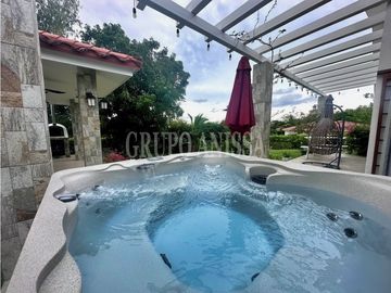 Se Vende hermosa Casa en Hacienda Pacífica con Casita de Huéspedes