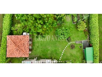 Se Vende hermosa Casa en Hacienda Pacífica con Casita de Huéspedes