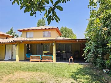 Casa en Venta en A un costado del Colegio Pumahue de Huechuraba
