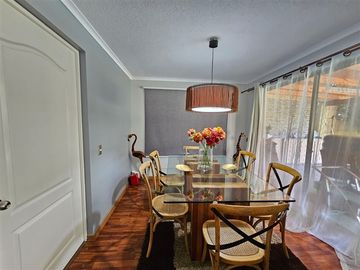Casa en Venta en A un costado del Colegio Pumahue de Huechuraba