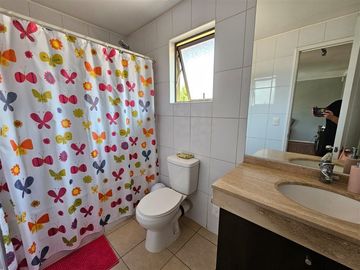 Casa en Venta en A un costado del Colegio Pumahue de Huechuraba