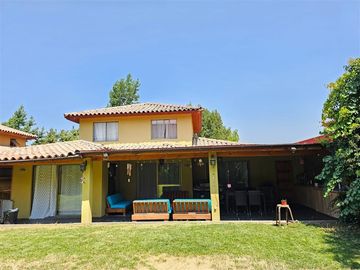 Casa en Venta en A un costado del Colegio Pumahue de Huechuraba