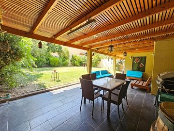 Casa en Venta en A un costado del Colegio Pumahue de Huechuraba