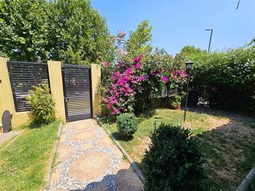 Casa en Venta en A un costado del Colegio Pumahue de Huechuraba