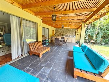 Casa en Venta en A un costado del Colegio Pumahue de Huechuraba