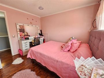 Casa en Venta en A un costado del Colegio Pumahue de Huechuraba