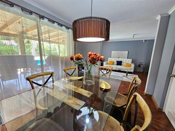 Casa en Venta en A un costado del Colegio Pumahue de Huechuraba