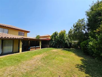 Casa en Venta en A un costado del Colegio Pumahue de Huechuraba