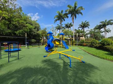 Venta Casa de Lujo con Piscina en Isla Mocoli