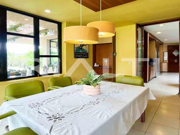 Amplia casa en venta en Cumbayá