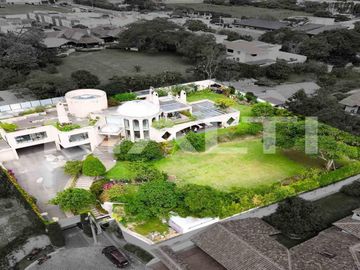 Amplia casa en venta en Cumbayá