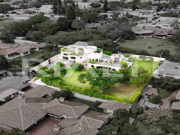 Amplia casa en venta en Cumbayá