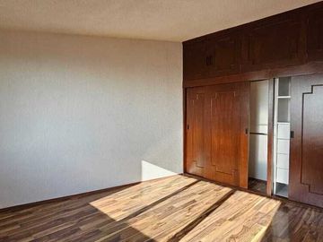 VENTA CASA EN LOMAS DE VALLE DORADO, LA MEJOR CERRADA