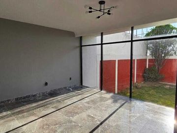 VENTA CASA EN LOMAS DE VALLE DORADO, LA MEJOR CERRADA