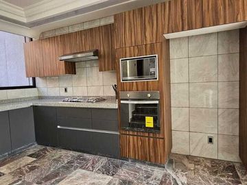 VENTA CASA EN LOMAS DE VALLE DORADO, LA MEJOR CERRADA