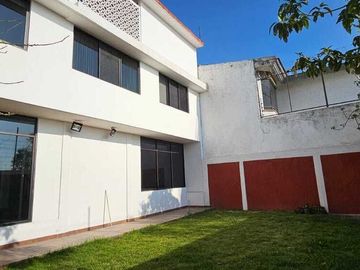 VENTA CASA EN LOMAS DE VALLE DORADO, LA MEJOR CERRADA