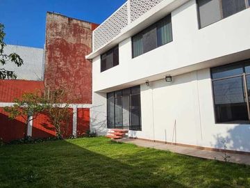 VENTA CASA EN LOMAS DE VALLE DORADO, LA MEJOR CERRADA