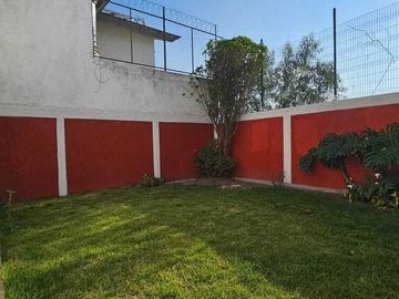 VENTA CASA EN LOMAS DE VALLE DORADO, LA MEJOR CERRADA