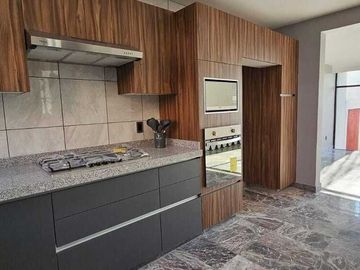 VENTA CASA EN LOMAS DE VALLE DORADO, LA MEJOR CERRADA