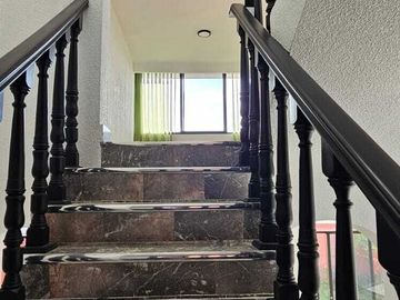 VENTA CASA EN LOMAS DE VALLE DORADO, LA MEJOR CERRADA