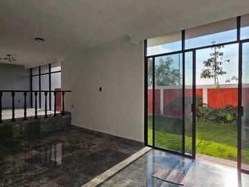 VENTA CASA EN LOMAS DE VALLE DORADO, LA MEJOR CERRADA