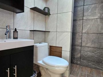 VENTA CASA EN LOMAS DE VALLE DORADO, LA MEJOR CERRADA