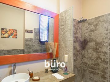 PRECIOSA CASA DE CAMPO EN VENTA CON PLANTACIÓN DE PALTOS, MALA