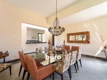 PRECIOSA CASA DE CAMPO EN VENTA CON PLANTACIÓN DE PALTOS, MALA