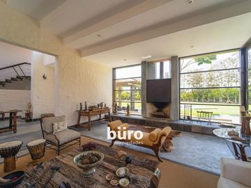 PRECIOSA CASA DE CAMPO EN VENTA CON PLANTACIÓN DE PALTOS, MALA