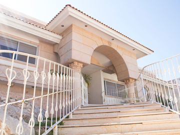 CASA EN VENTA EN LAS ROSAS