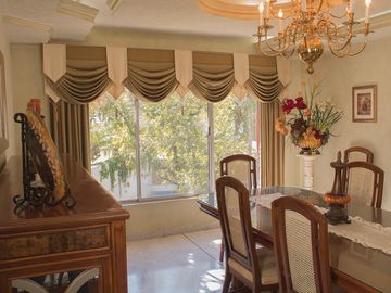 CASA EN VENTA EN LAS ROSAS