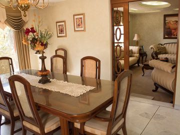CASA EN VENTA EN LAS ROSAS