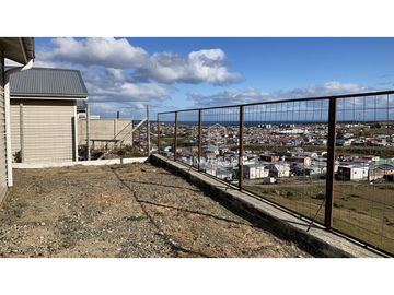 CASA DE 1 PISO CON AMPLIO TERRENO EL PUNTA ARENAS