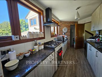 Venta amplia y luminosa casa en Bosques de Montemar