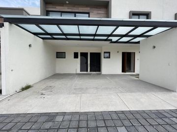 Residencia nueva en venta en Metepec a 30 minutos de CDMX