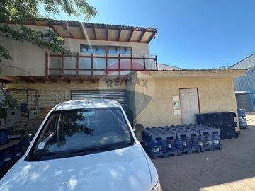 Propiedad Comercial Mixta en Los Andes