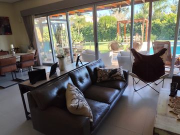 La Reserva Sofitel Excelente casa 3/4 dorm. totalmente instalada para irse a vivir ya !!!