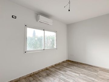 Venta - Triplex - 4 Ambientes - 215m2 - Florida - Vicente López