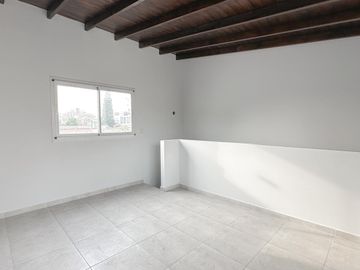 Venta - Triplex - 4 Ambientes - 215m2 - Florida - Vicente López